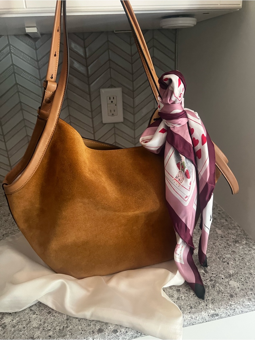 Kate Spade DecoTulip Tote - Picture 3 of 14